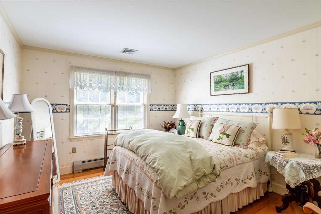 1196 Florence Road Northampton, MA 01062 - Photo 26 of 40
