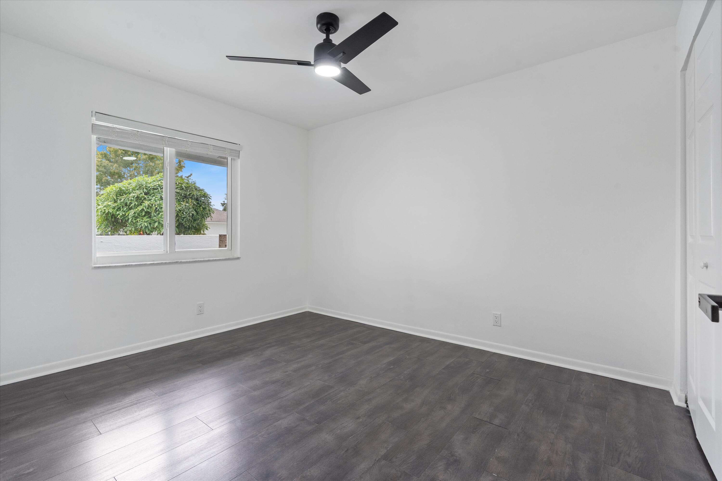 12725 Kingsway Road Wellington, FL 33414 - Photo 41 of 61 40-12725 Kingsway Road Wellington, FL-13