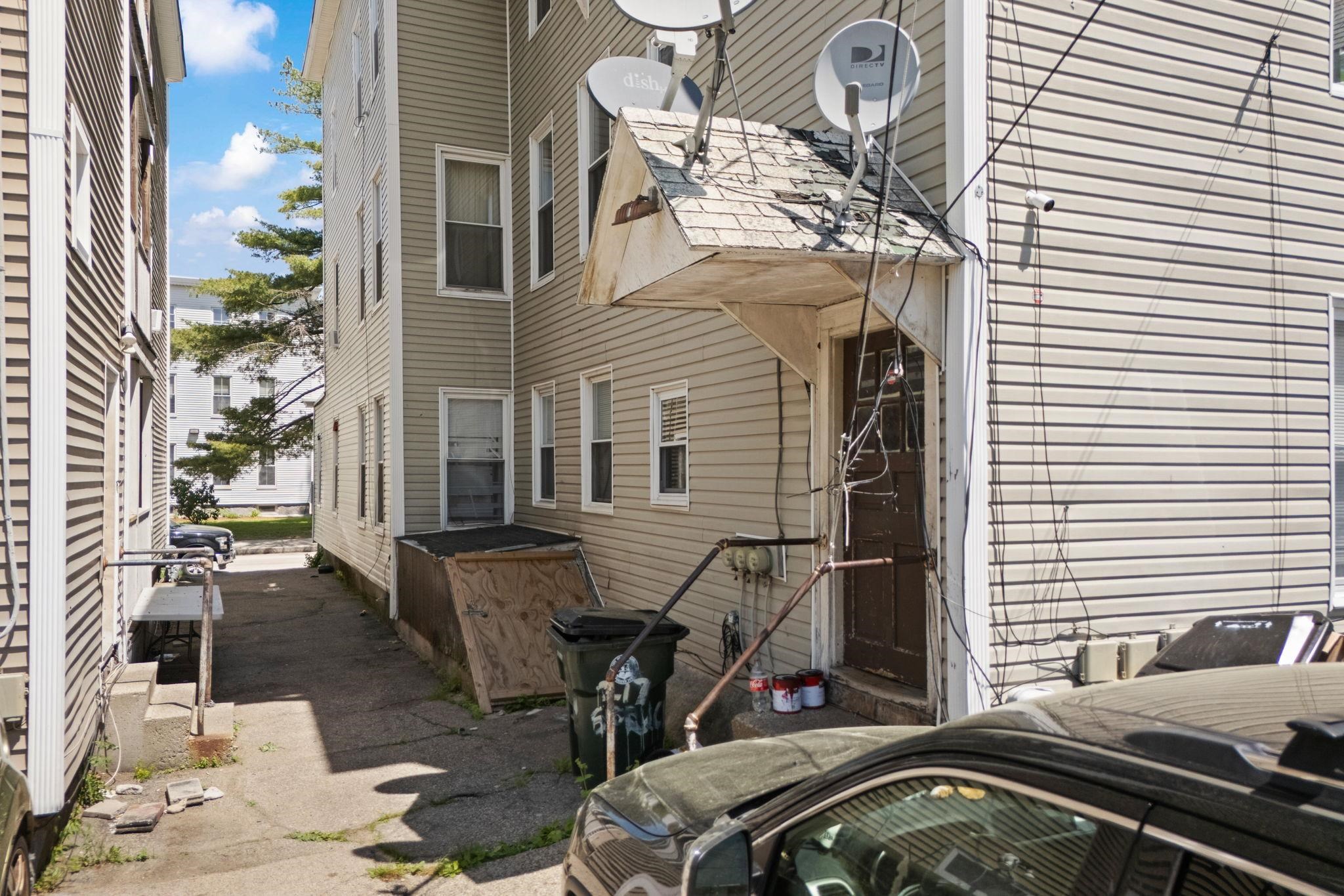 217 Spruce Street Manchester, NH 03103 - Photo 7 of 38