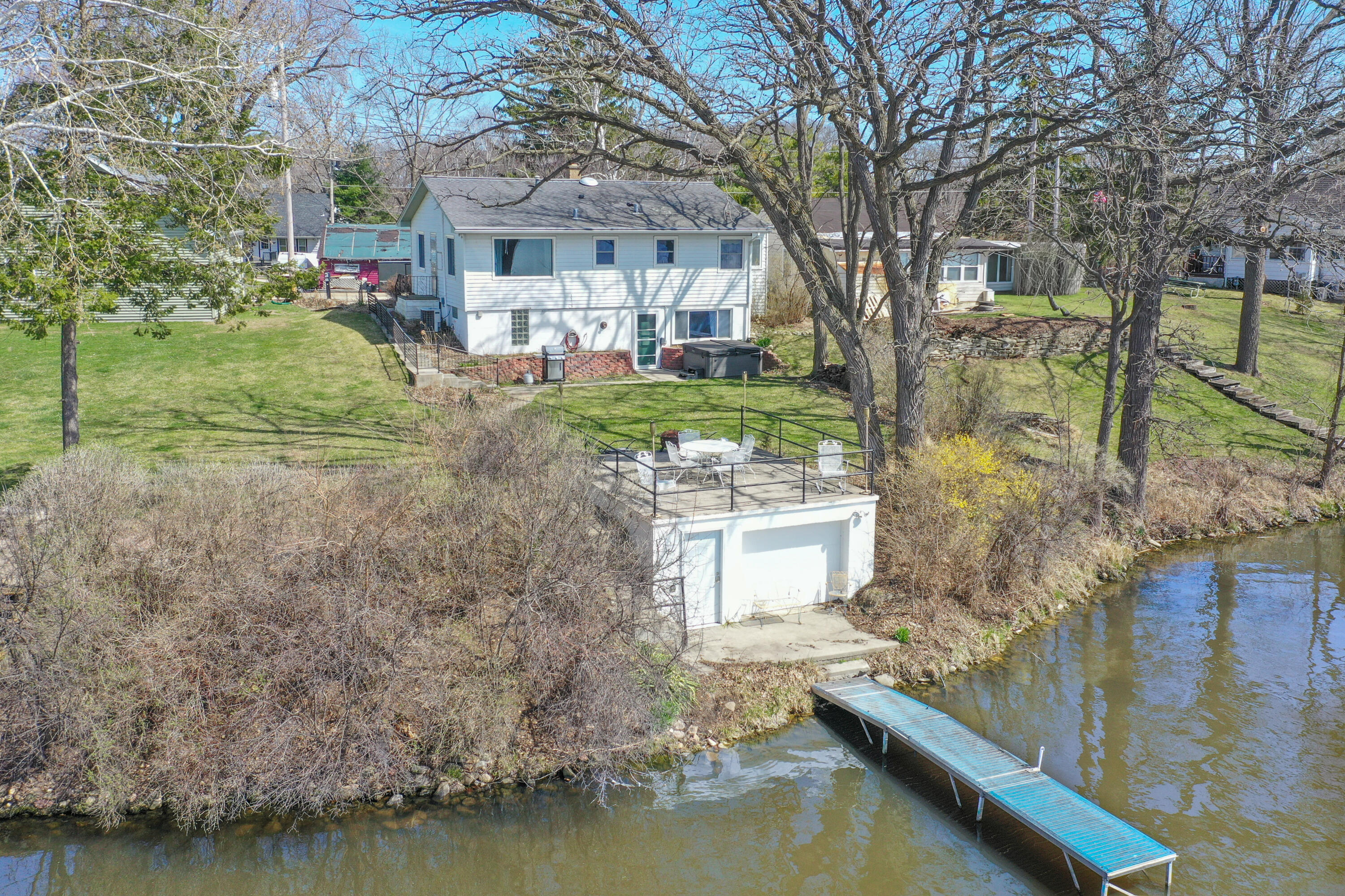 5410 West Peninsula Road Waterford, WI 53185 - Photo 1 of 1 DJI_0027
