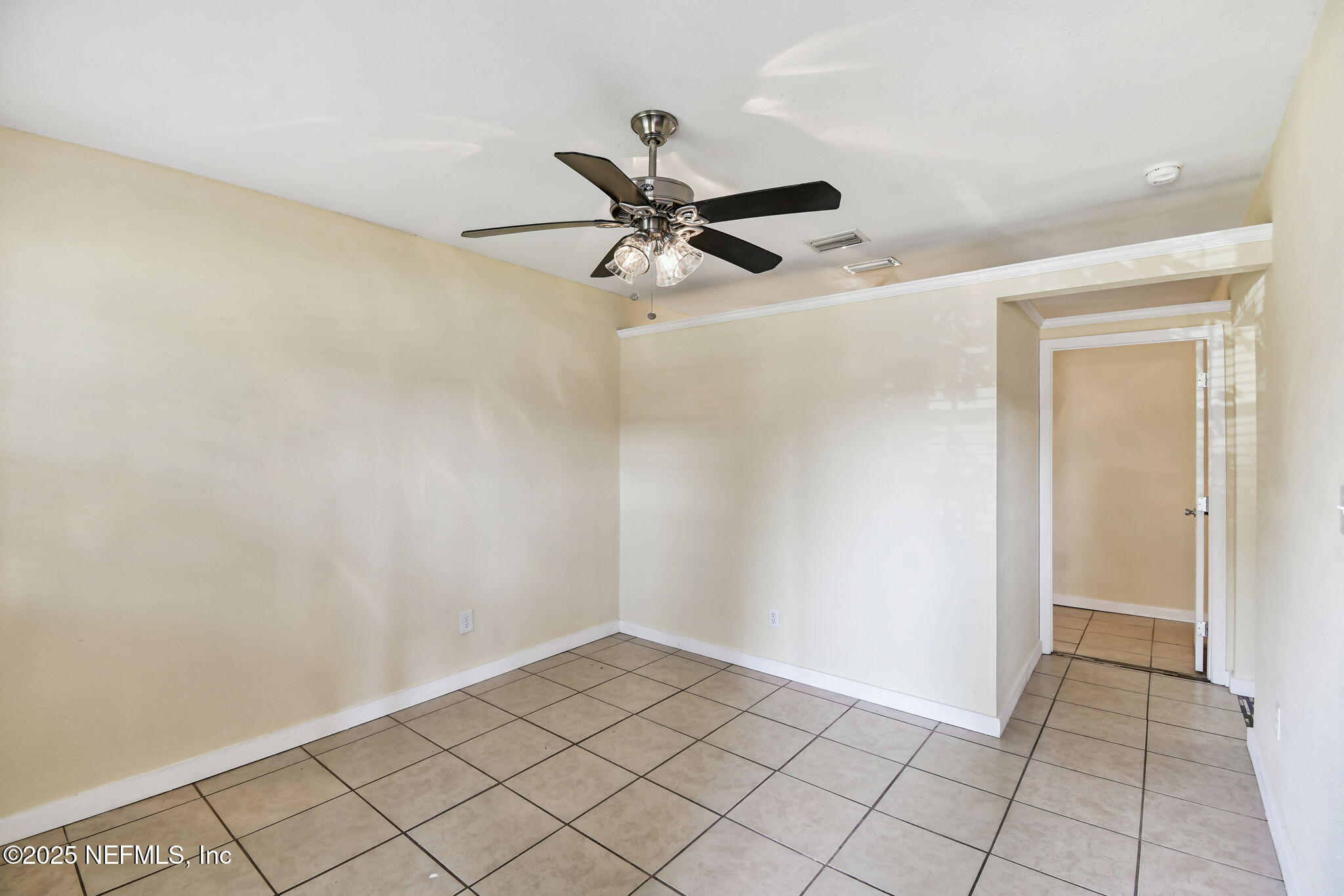 3039 Belden Street Jacksonville, FL 32207 - Photo 5 of 20 a view of an empty room