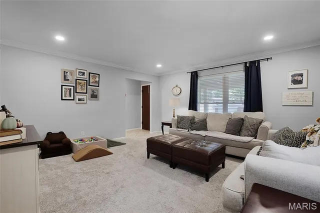 $325,000 | 2900 Headland Drive, St. Charles, MO 63301