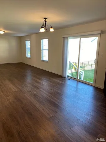 $2,400 | 518 Golden Leaf Court, Lake St. Louis, MO 63367