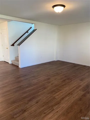 $2,400 | 518 Golden Leaf Court, Lake St. Louis, MO 63367