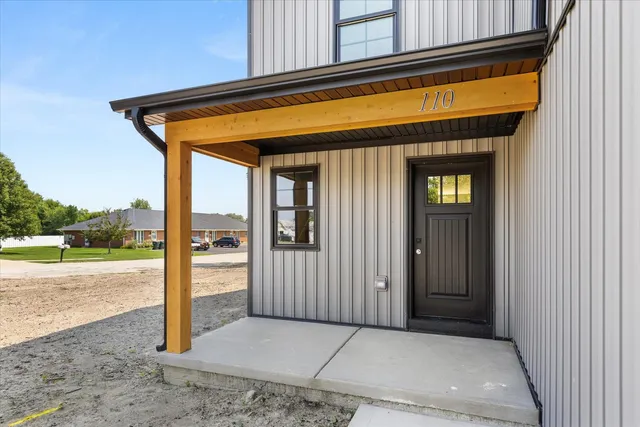 $2,500 | 110 Kevin Drive, Diamond, IL 60416