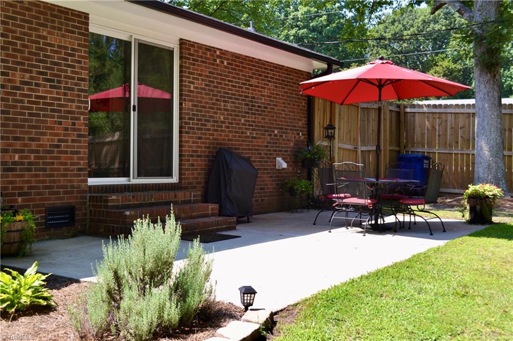 5816 Appling Road High Point, NC 27263 - Photo 35 of 39 Patio