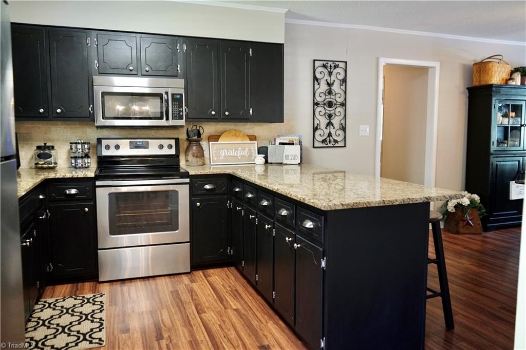 5816 Appling Road High Point, NC 27263 - Photo 10 of 39 Kitchen