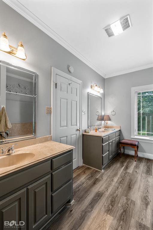 10606 Ferry Lake Road Oil City, LA 71061 - Photo 34 of 38 a room with a wooden floor and furniture