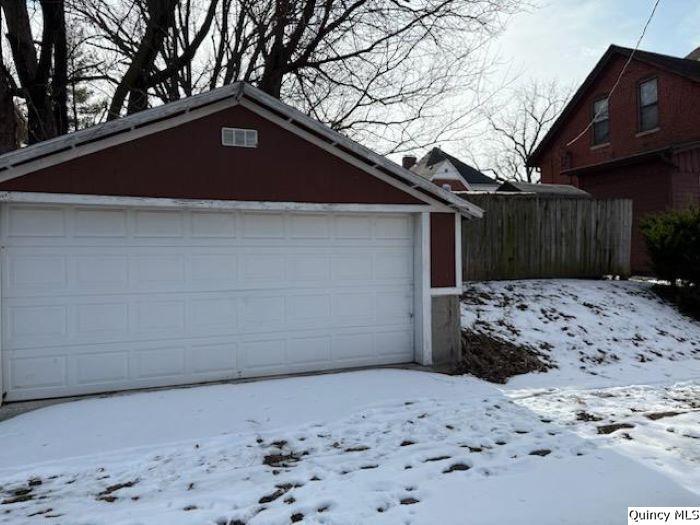 438 North 6th Street Quincy, IL 62301 - Photo 3 of 11