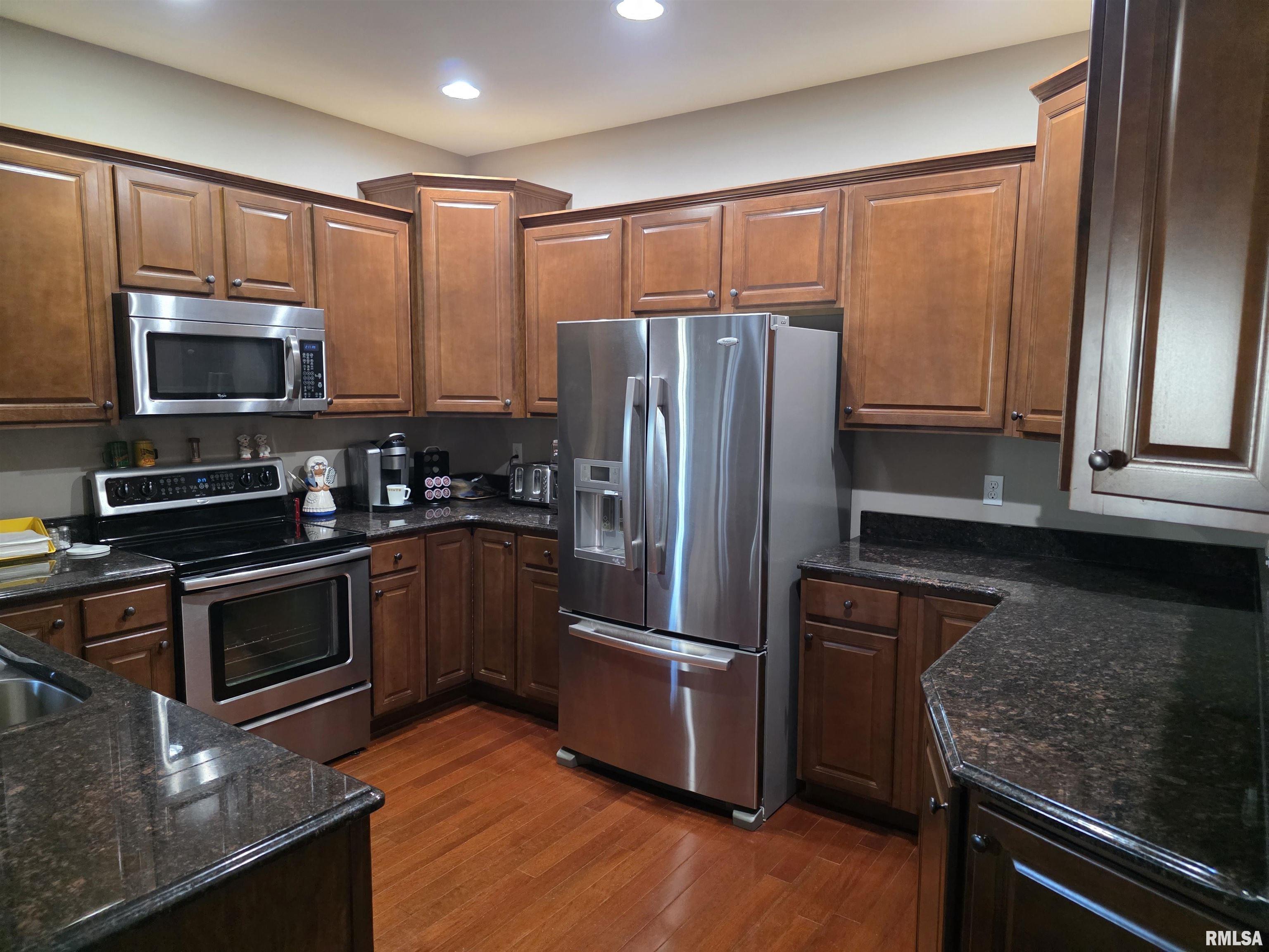 111 Miromar Lane Washington, IL 61571 - Photo 13 of 36