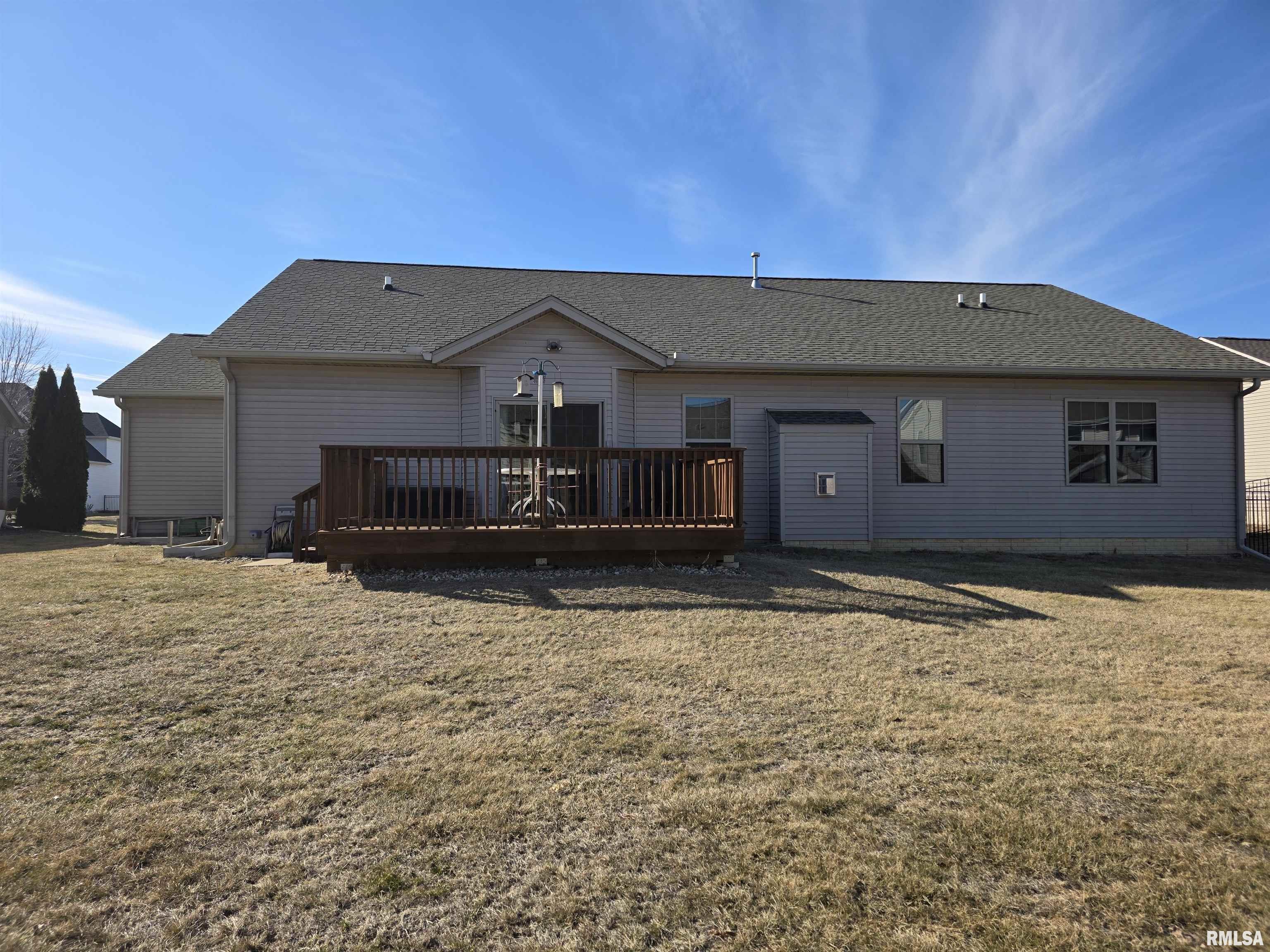 111 Miromar Lane Washington, IL 61571 - Photo 3 of 36