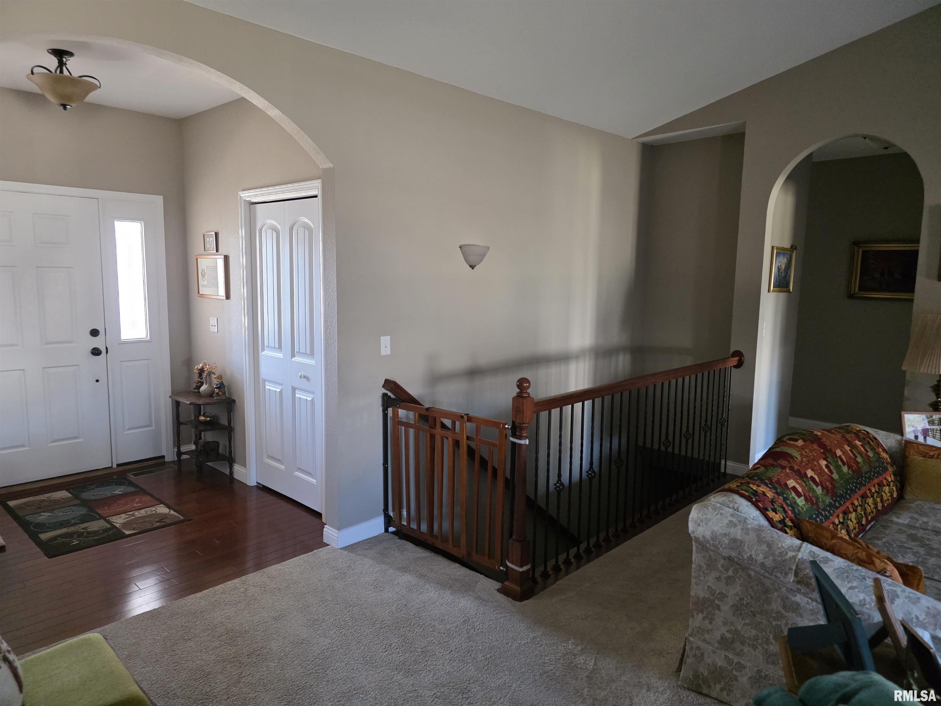 111 Miromar Lane Washington, IL 61571 - Photo 6 of 36