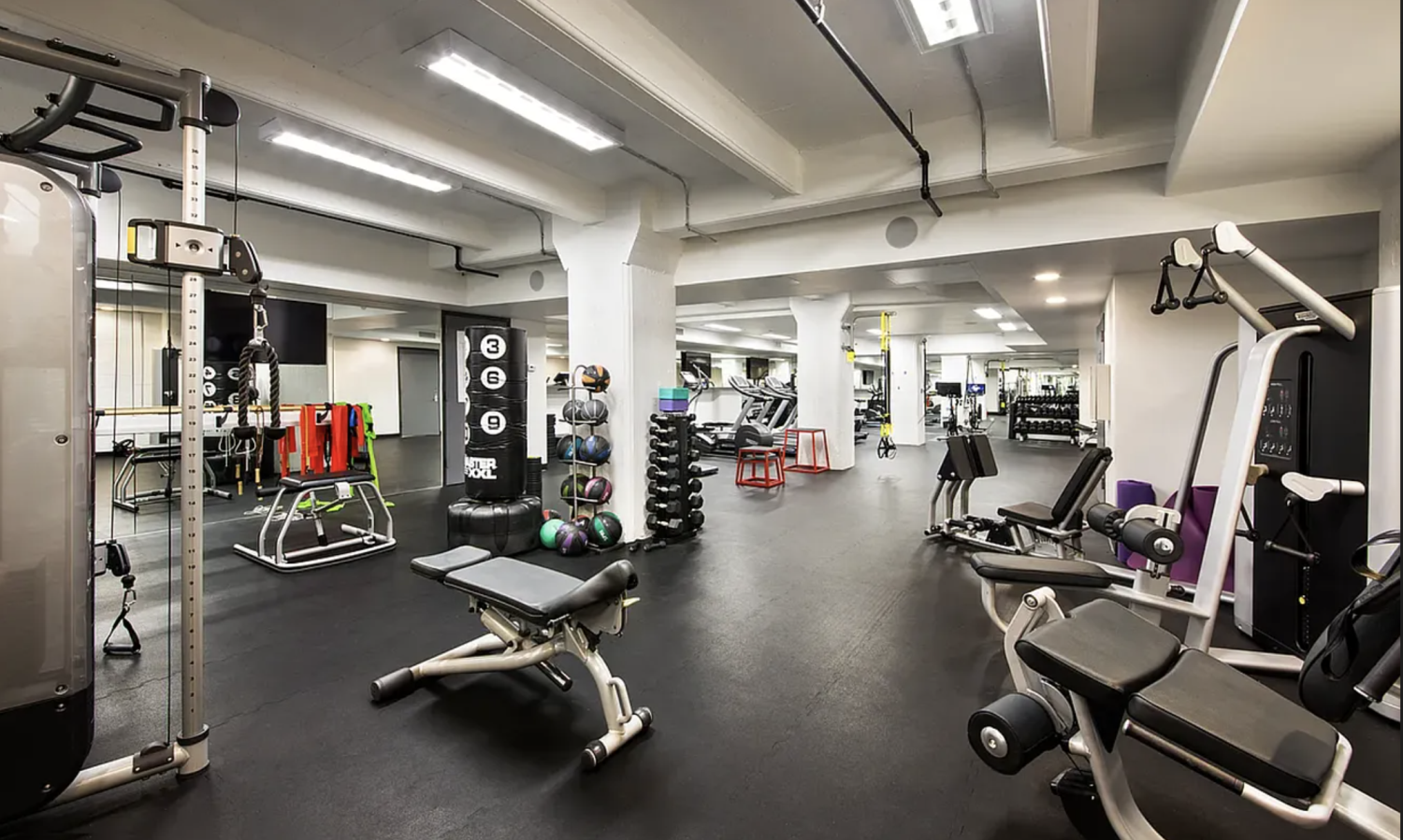 30 Main Street, Unit 7H Brooklyn, NY 11201 - Photo 9 of 10 a view of a room with gym equipment