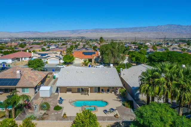$699,000 | 74119 Academy Lane East, Palm Desert, CA 92211