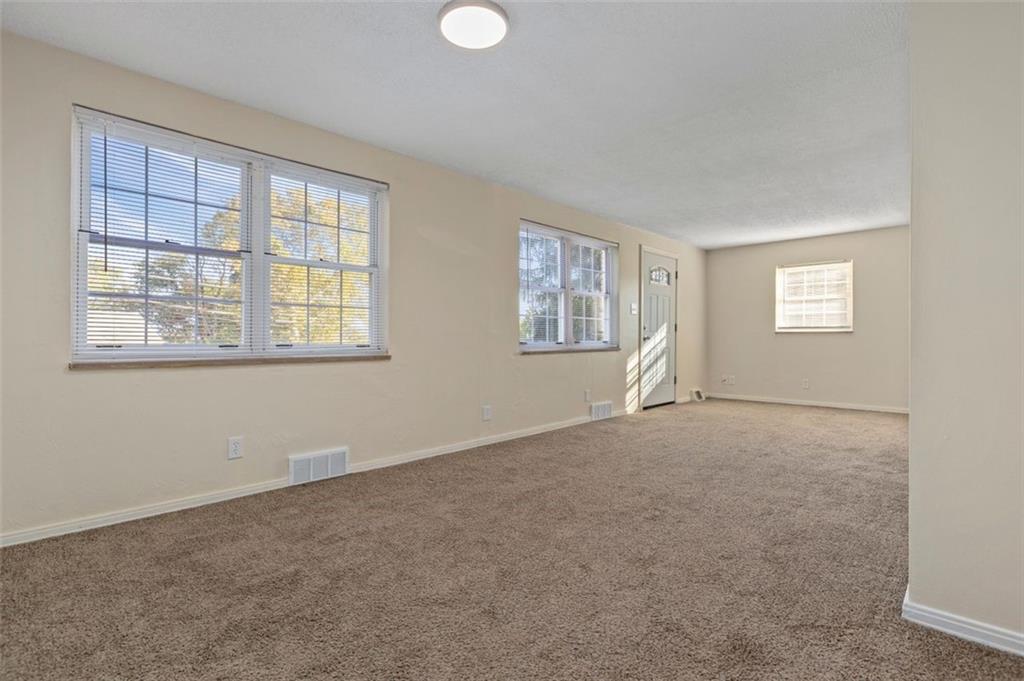 11130 Frankstown Road Pittsburgh, PA 15235 - Photo 11 of 25