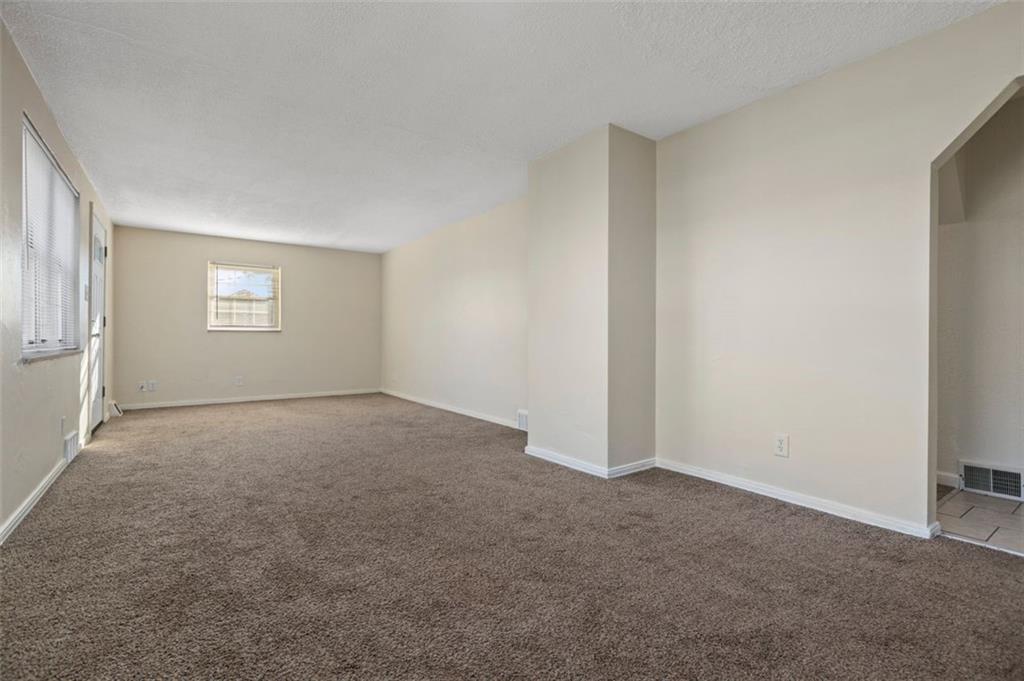 11130 Frankstown Road Pittsburgh, PA 15235 - Photo 3 of 25