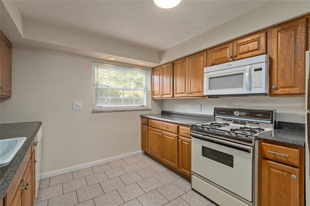 11130 Frankstown Road Pittsburgh, PA 15235 - Photo 4 of 25