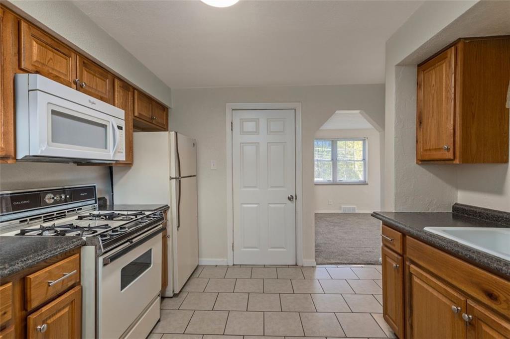 11130 Frankstown Road Pittsburgh, PA 15235 - Photo 6 of 25