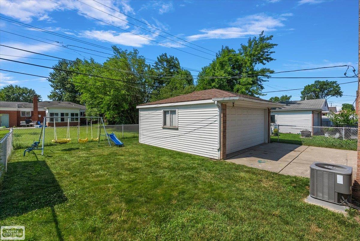 8340 Gerald Avenue Warren, MI 48093 - Photo 8 of 34 Gallery Image 8