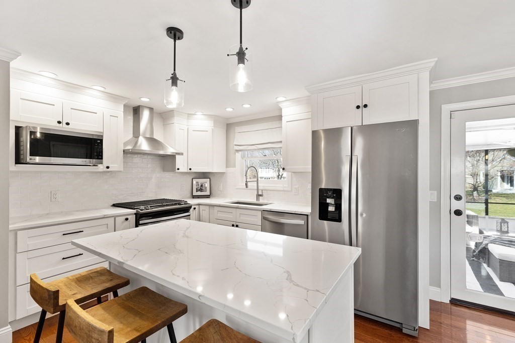 35 White Sisters Way Canton, MA 02021 - Photo 2 of 30