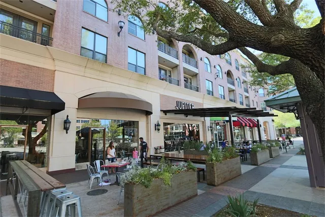 $1,925 | 2299 Lone Star Drive, Unit 309, Sugar Land, TX 77479