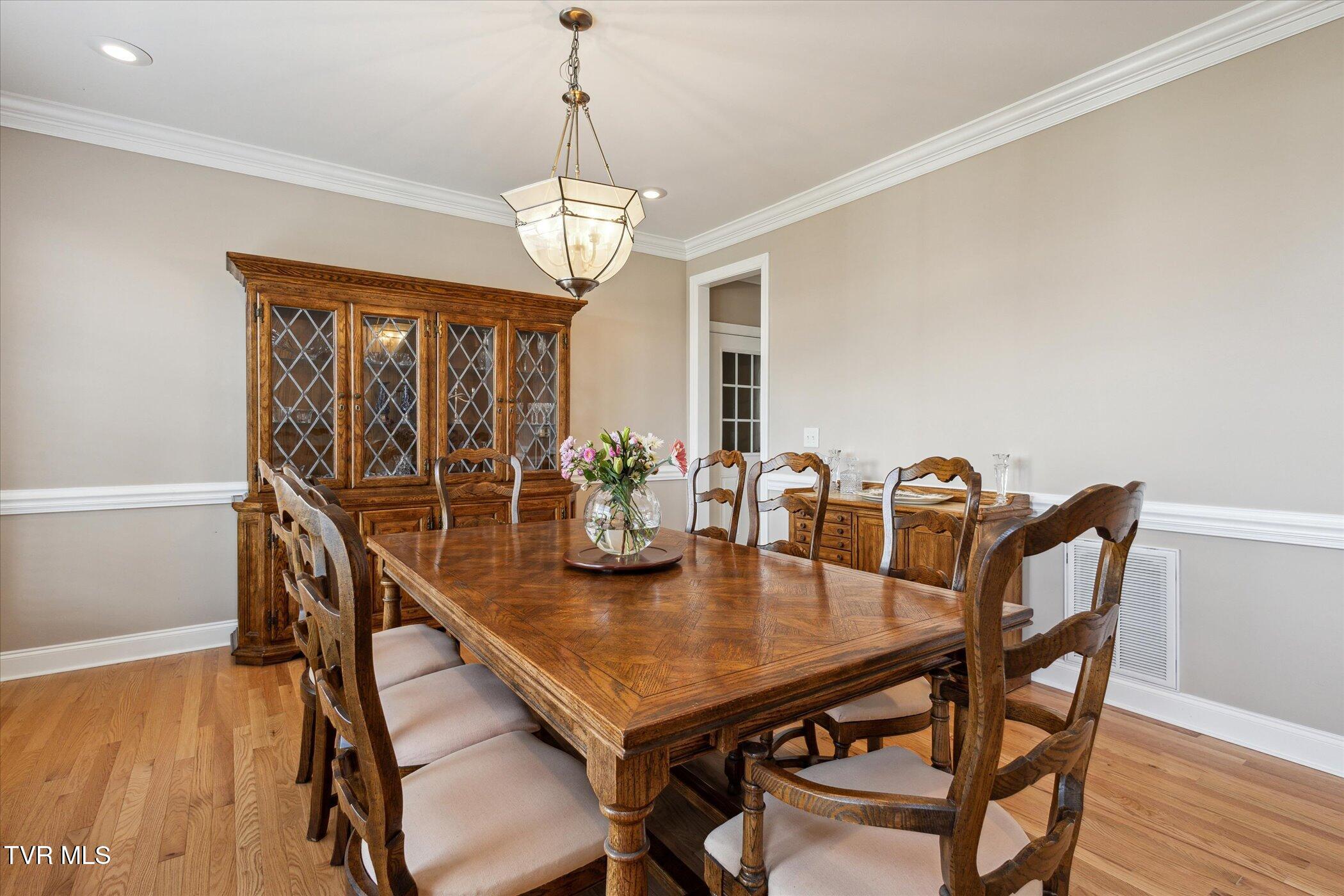 128 Reed Circle Johnson City, TN 37601 - Photo 8 of 43 09-128-Reed-Cir-Johnson-City-TN-37601-Wi