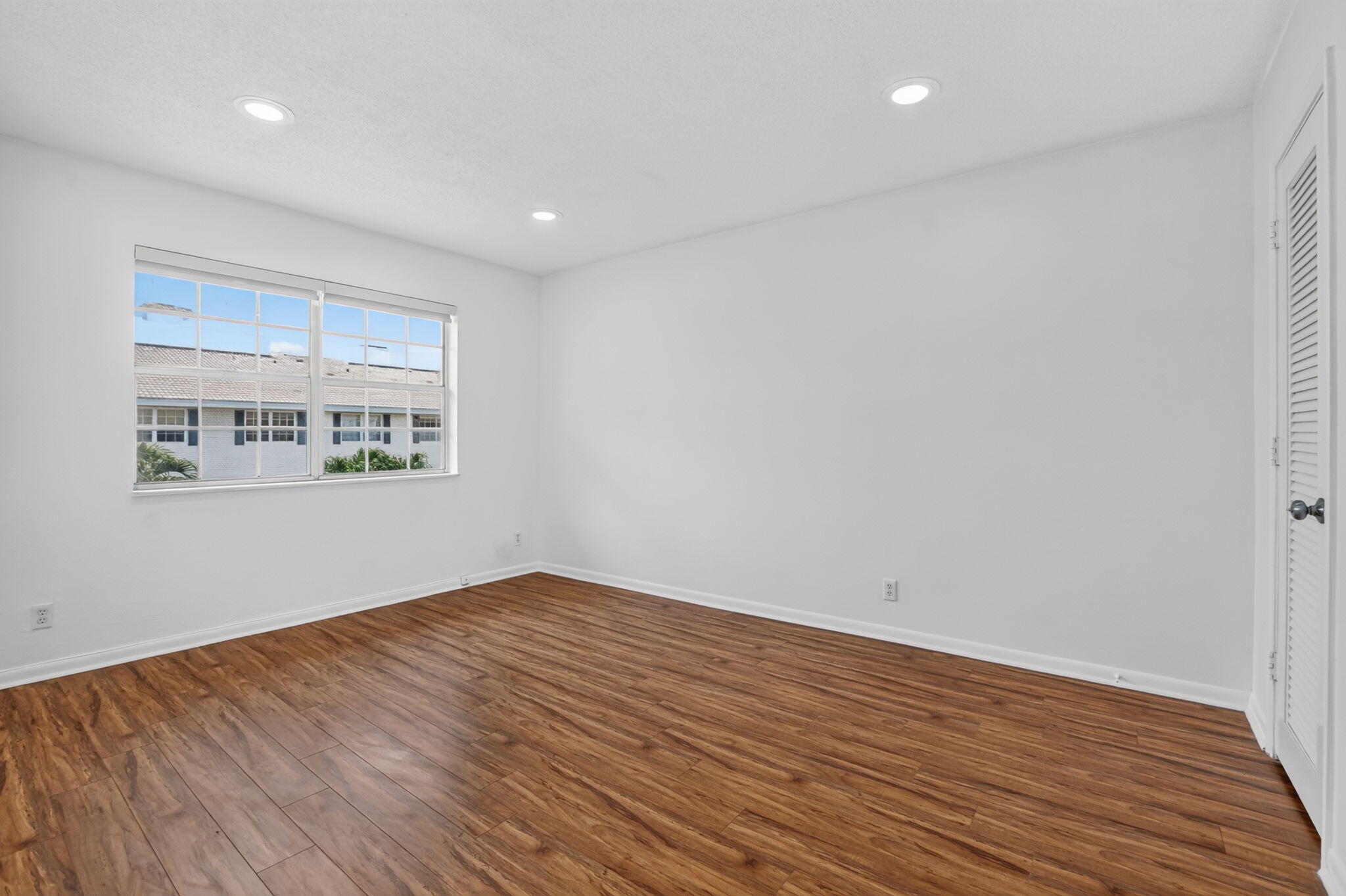 298 Southwest 6th Street, Unit 204 Boca Raton, FL 33432 - Photo 13 of 18 16-web-or-mls-DSC_3168