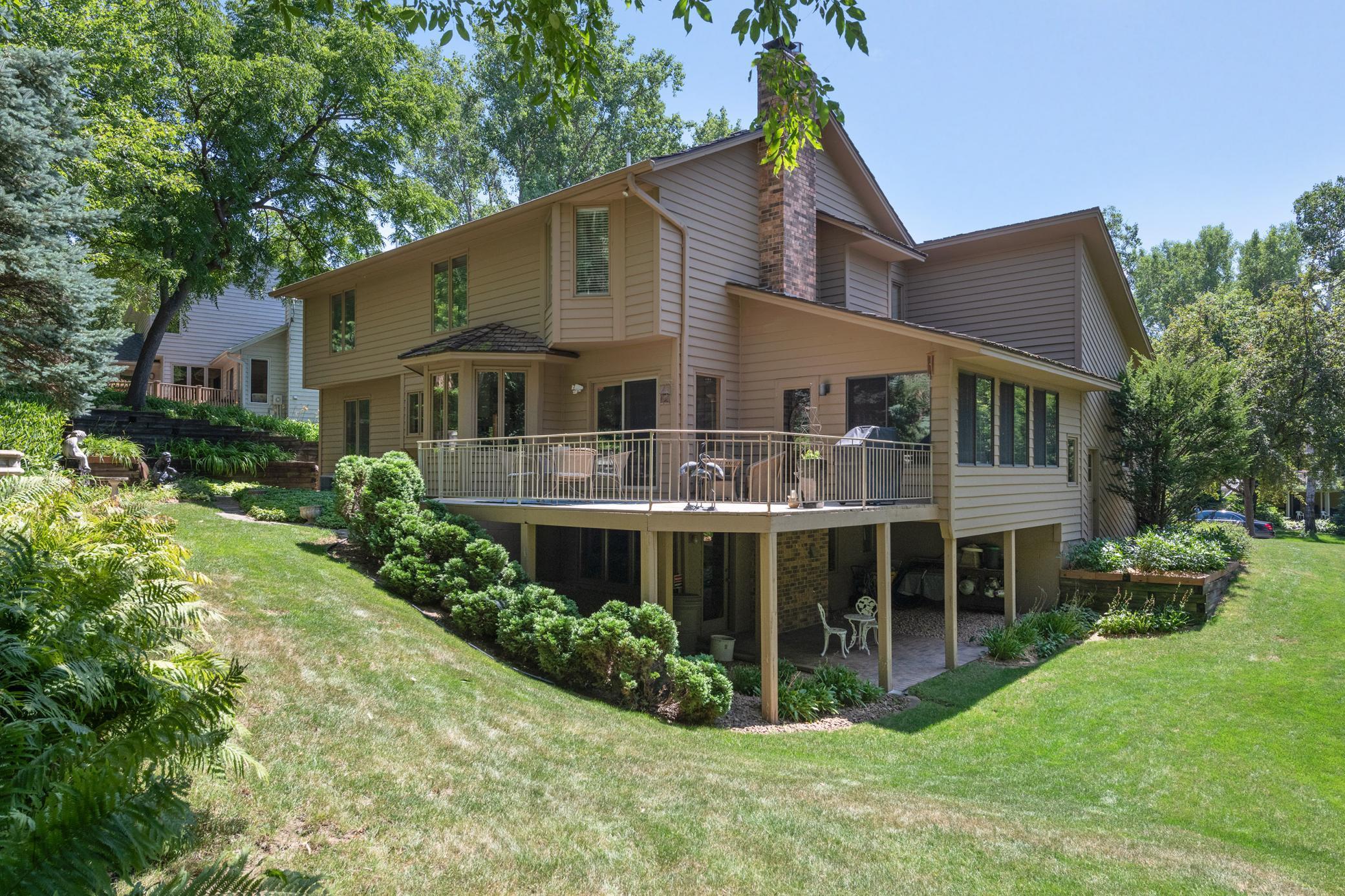9159 Decatur Avenue South Bloomington, MN 55438 - Photo 27 of 32