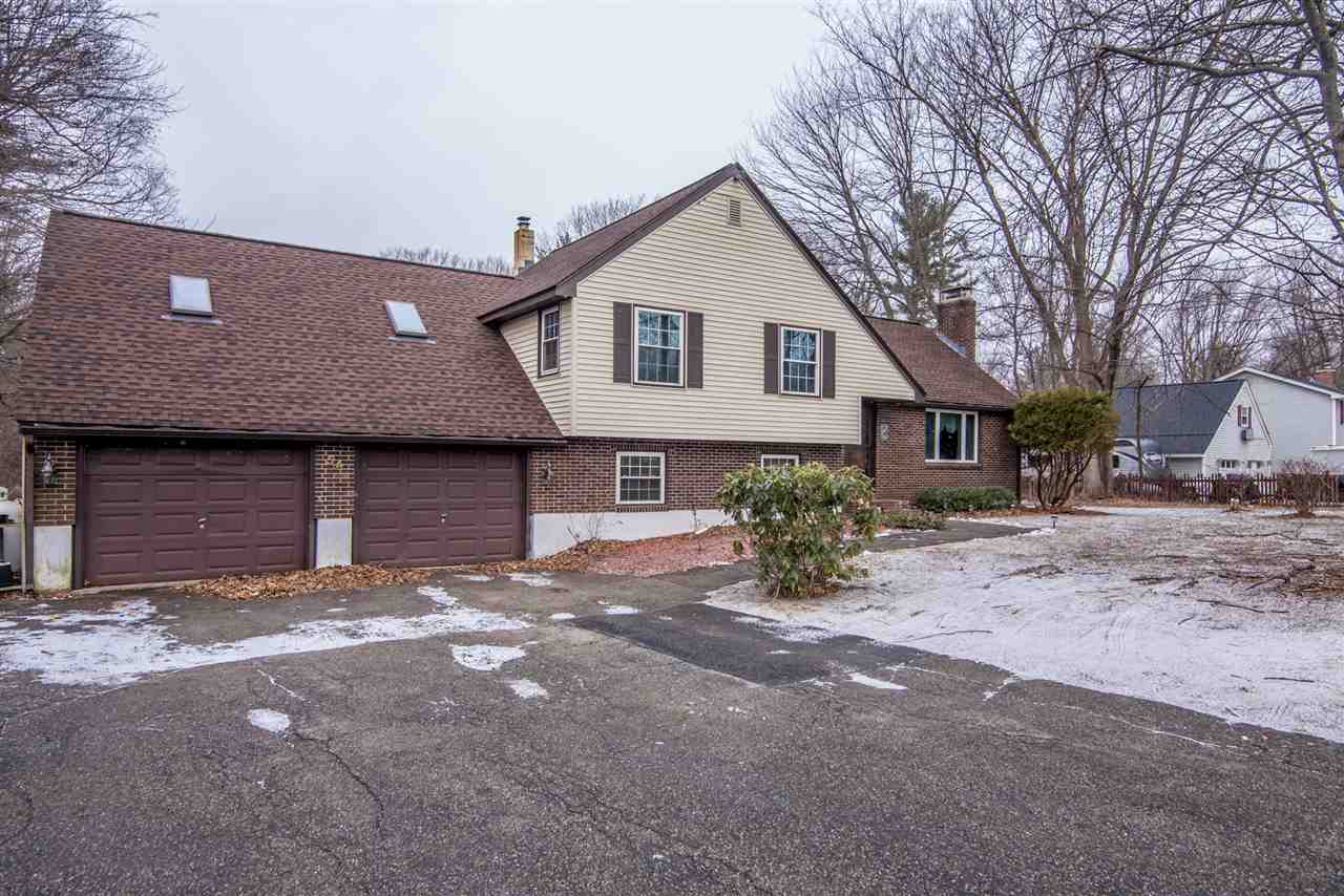 54 Old Chester Road Derry, NH 03038 - Photo 2 of 21