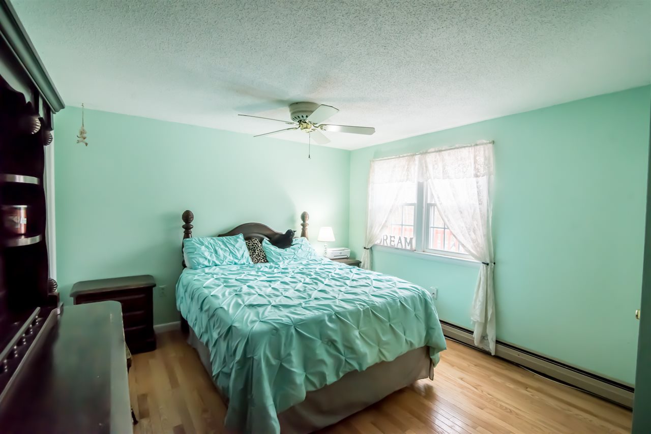 54 Old Chester Road Derry, NH 03038 - Photo 11 of 21