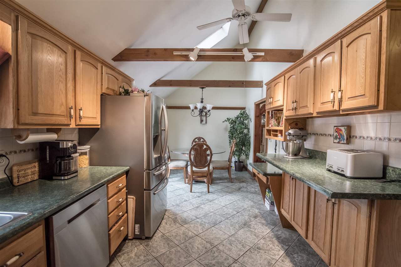 54 Old Chester Road Derry, NH 03038 - Photo 5 of 21