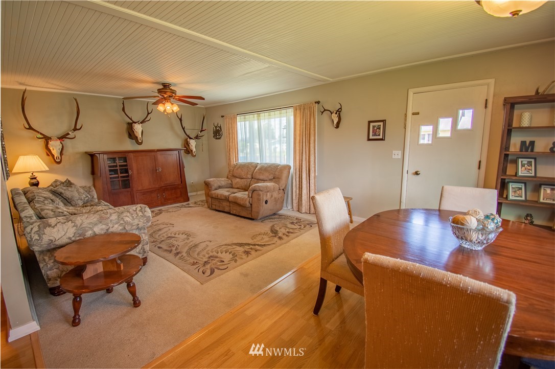 275 Jacobson Road Cathlamet, WA 98612 - Photo 4 of 25 Gallery Image 4