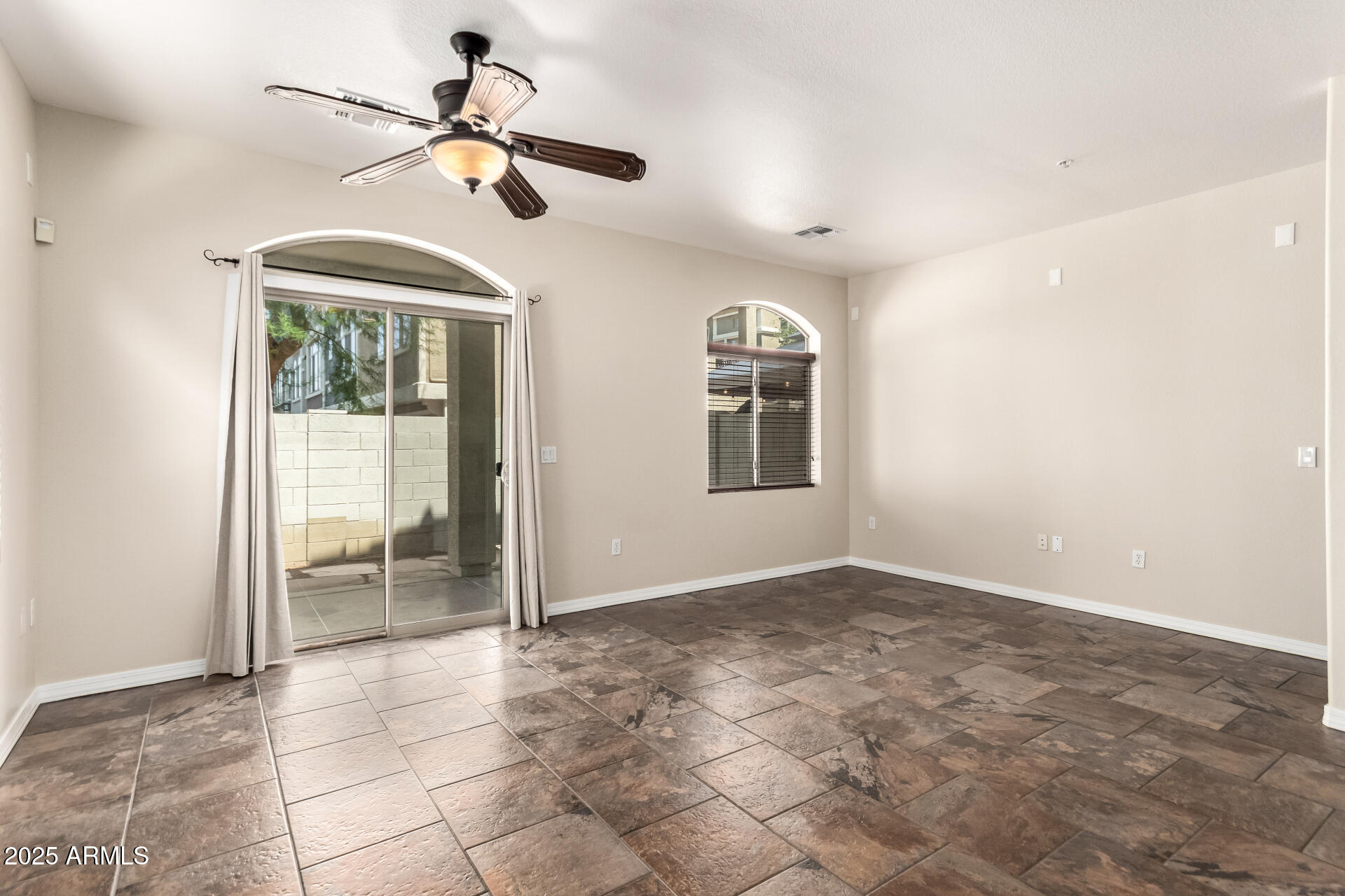 2402 East 5th Street, Unit 1623 Tempe, AZ 85288 - Photo 5 of 35 4 - 5th