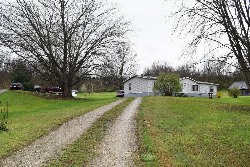 25235 Moccasin Road Amanda, OH 43102 - Photo 2 of 26