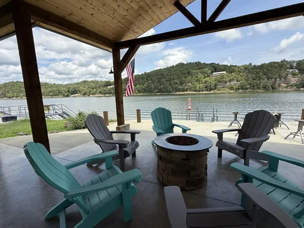 $520,000 | 188 South S River, Clifton, TN 38425