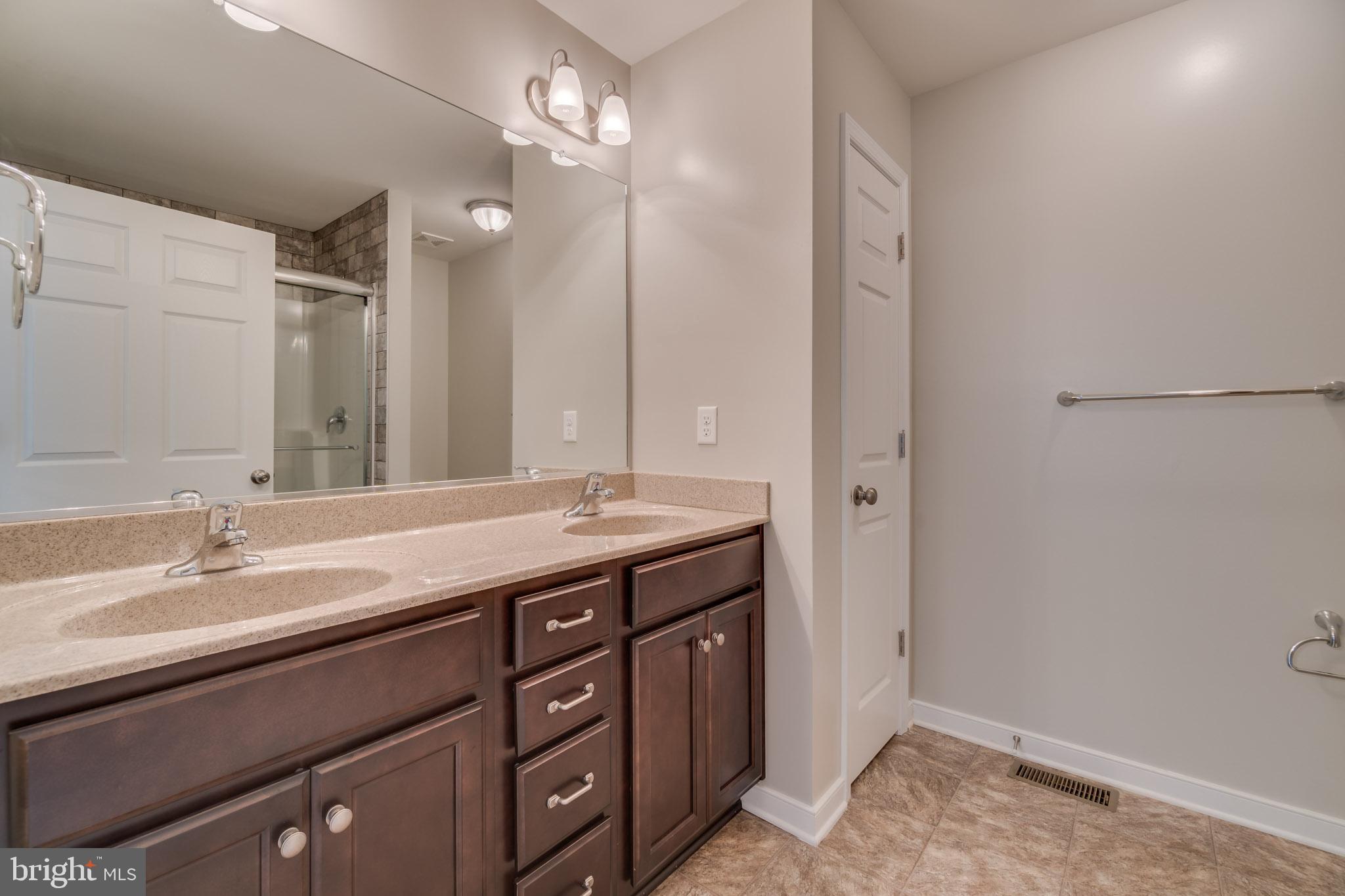 6051 Courthouse Road Spotsylvania, VA 22551 - Photo 16 of 35 MASTER BATH / DOUBLE SINK