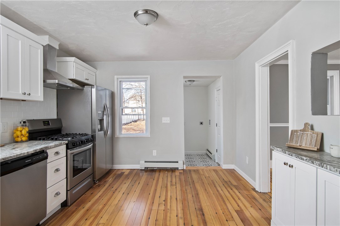 31 Glenco Road Warwick, RI 02889 - Photo 11 of 35 Gallery Image 11