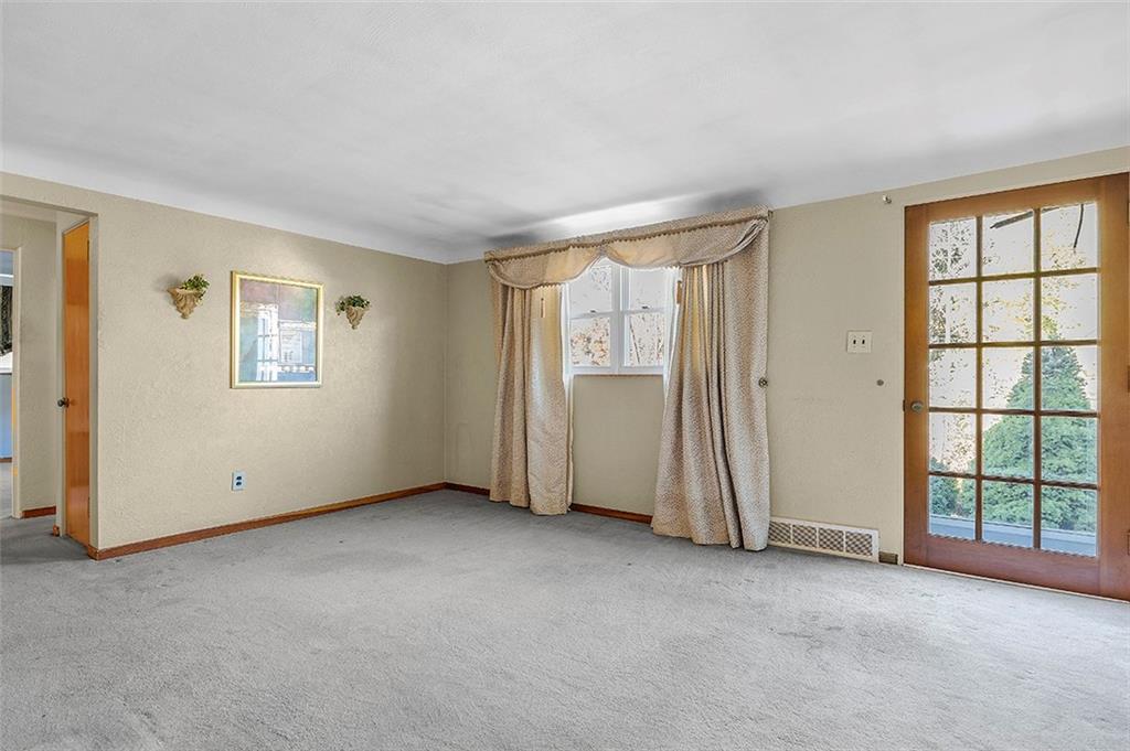 2372 Tilbrook Road Monroeville, PA 15146 - Photo 10 of 25 Gallery Image 10