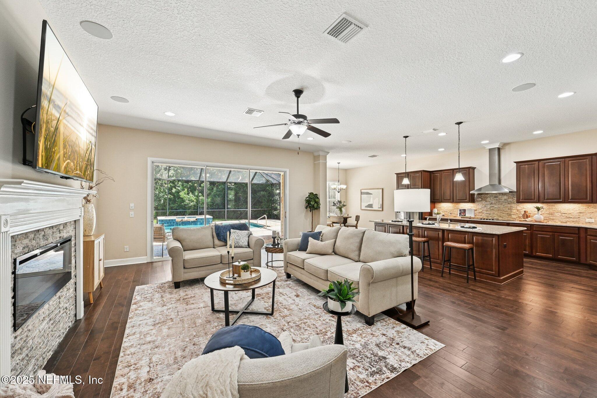 2513 Riley Oaks Trail Jacksonville, FL 32223 - Photo 14 of 64 10-web-or-mls-Riley Oaks Trl-S0208-010