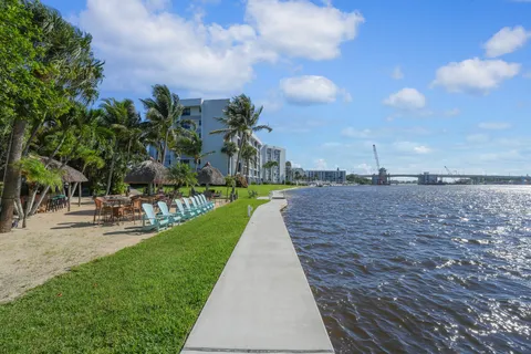 $799,000 | 1648 Jupiter Cove Drive, Unit 209, Jupiter, FL 33469