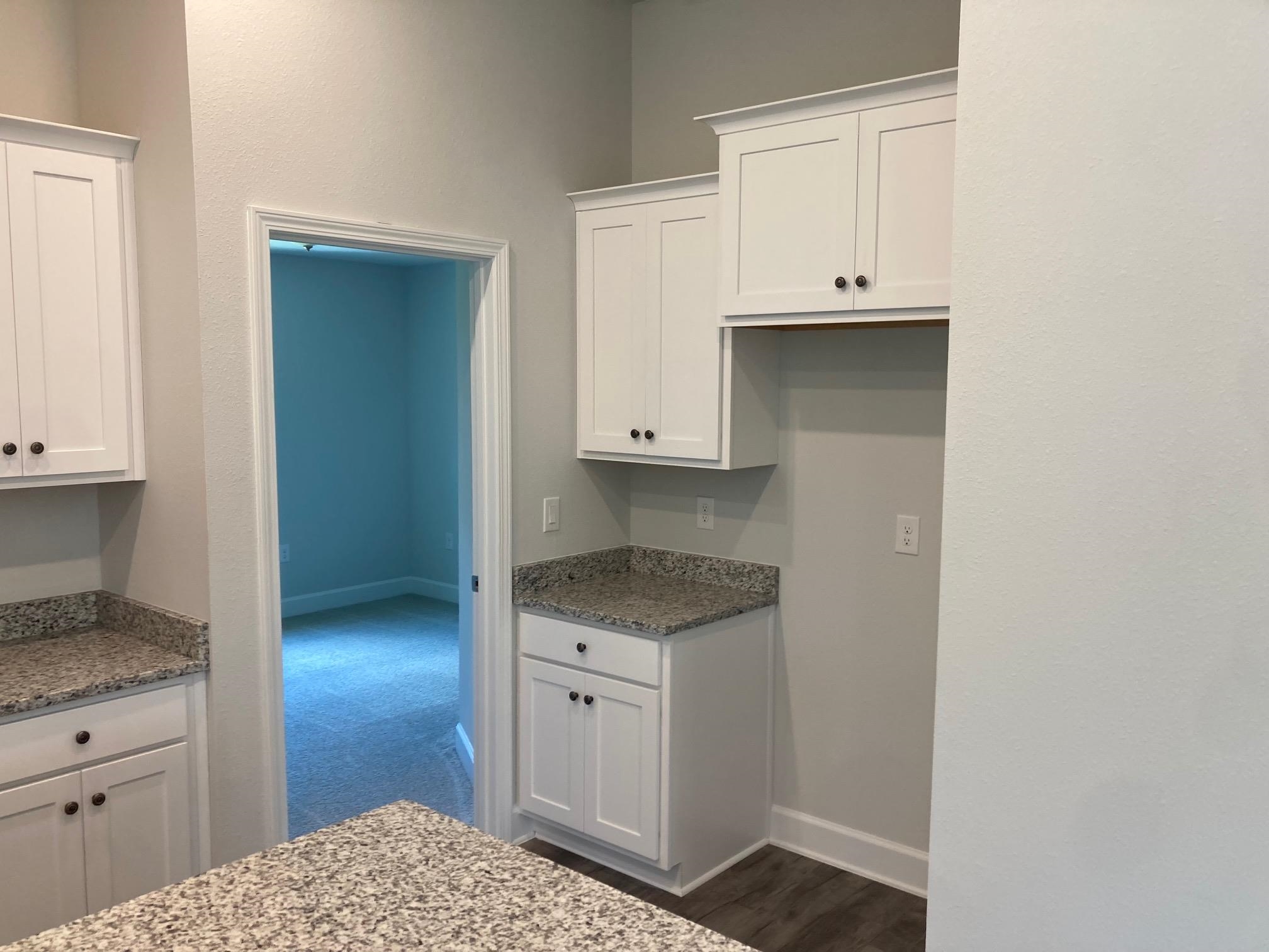 696 Mayflower Drive Foley, AL 36535 - Photo 8 of 25 Kitchen