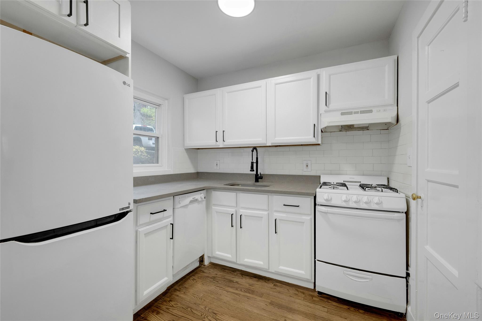 64 Kensington Road, Unit 1A Bronxville, NY 10708 - Photo 8 of 17