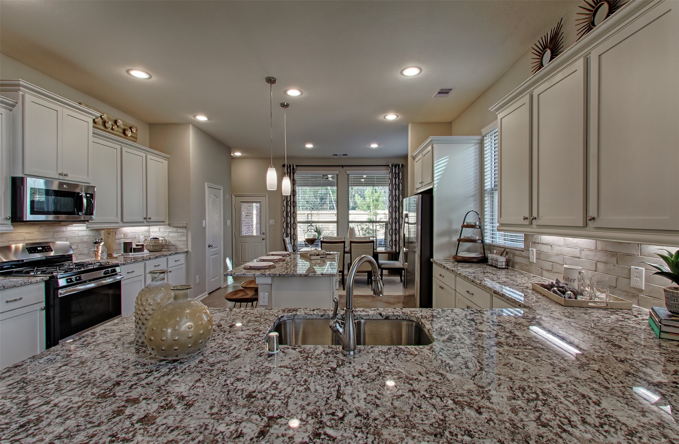 12102 Maple Court Santa Fe, TX 77510 - Photo 7 of 45 **Photos are representative - not of actual home**
