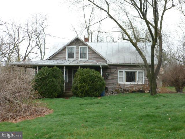 271 Fairview Road Gore, VA 22637 - Photo 1 of 29 a front view of house with yard and green space