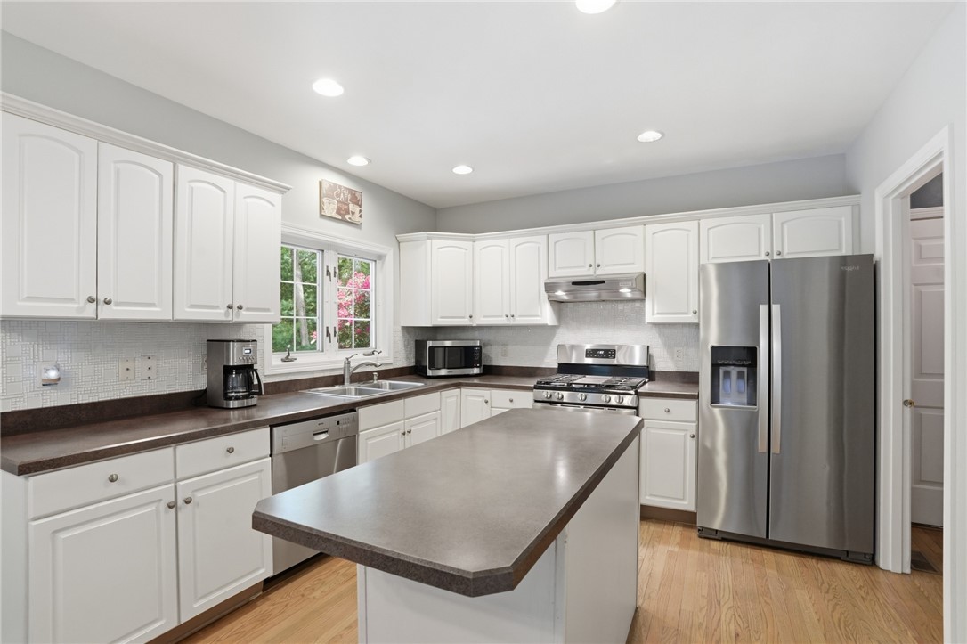 193 Sleepy Hollow Farm Road Warwick, RI 02886 - Photo 14 of 39
