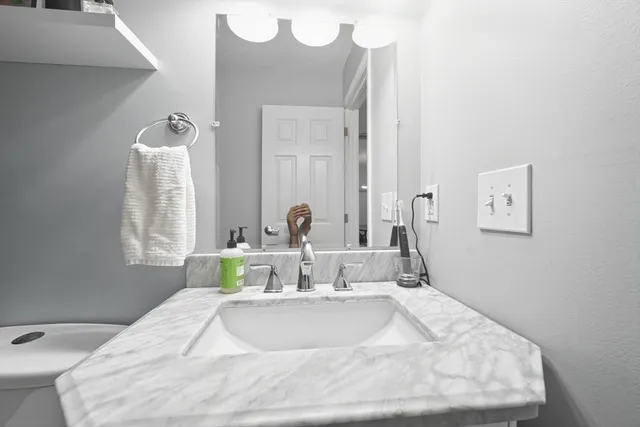 $249,000 | 36 Steeplechase Court, Unit B36, Haverhill, MA 01832