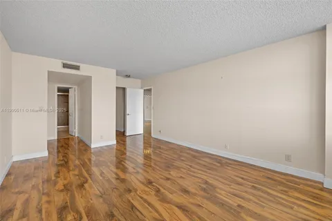 $295,000 | 600 Three Islands Boulevard, Unit 1008, Hallandale Beach, FL 33009