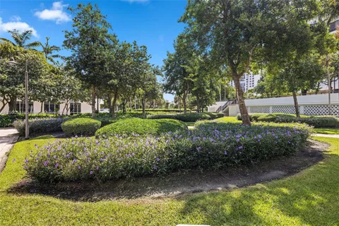 $295,000 | 600 Three Islands Boulevard, Unit 1008, Hallandale Beach, FL 33009