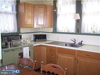 123 Powell Road Springfield, PA 19064 - Photo 11 of 12 Kitchen