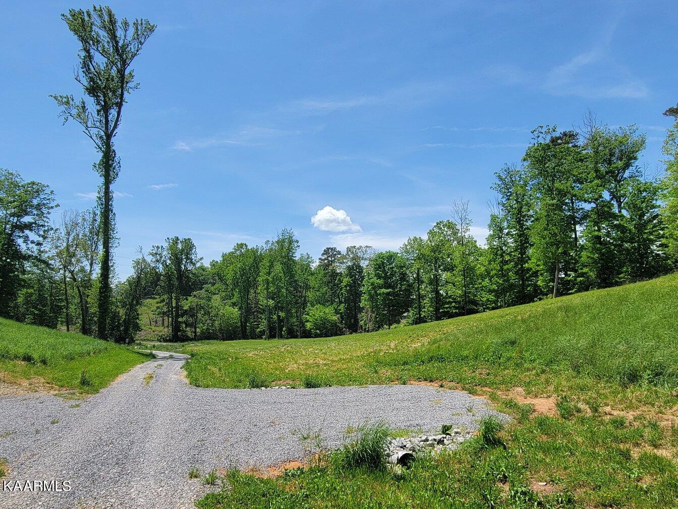 2924 Samples Road Louisville, TN 37777 - Photo 3 of 11 01